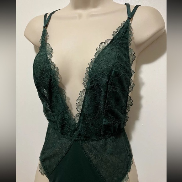 LOVE by Victoria Unlined Dark Ivy Green Plunge Strappy Lace Teddy Bodysuit - Picture 5 of 11